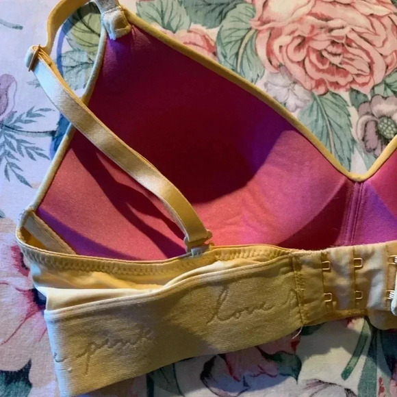 Pink Victoria Secret Women’s Yellow Bra Size 32A - Picture 6 of 10